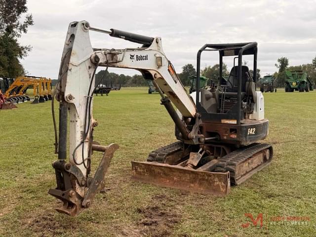 Image of Bobcat E42 equipment image 2