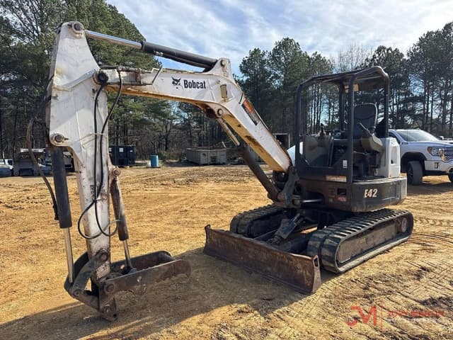 Image of Bobcat E42 equipment image 1