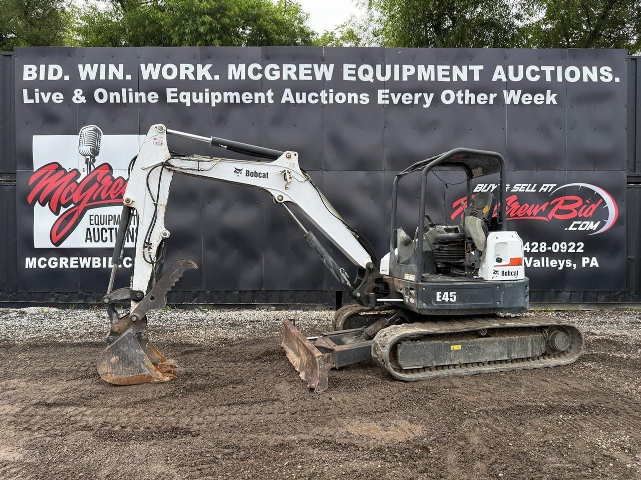 2014 Bobcat E45 Equipment Image0