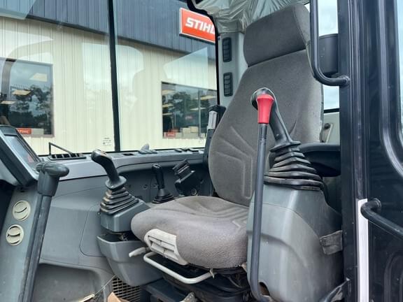 Image of Bobcat E85 equipment image 2