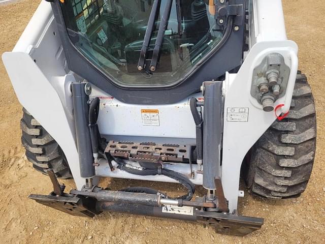 Image of Bobcat S570 equipment image 4