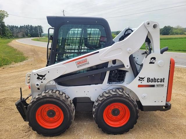 Image of Bobcat S570 equipment image 2