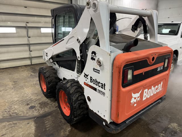 Image of Bobcat S570 equipment image 4
