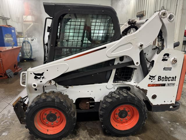 Image of Bobcat S570 equipment image 2