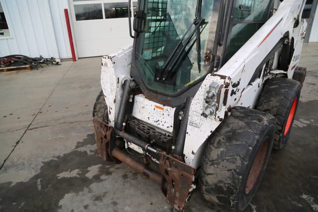 Image of Bobcat S590 equipment image 1