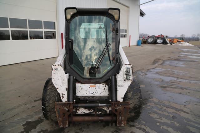 Image of Bobcat S590 equipment image 2