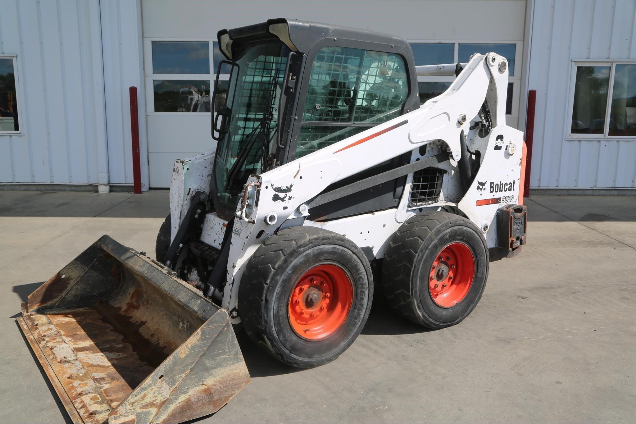 2014 Bobcat S590 Equipment Image0