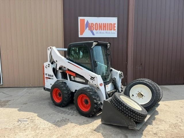 Image of Bobcat S590 equipment image 1
