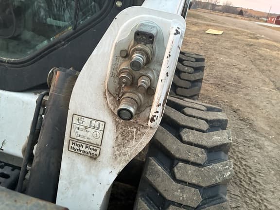 Image of Bobcat S650 equipment image 2