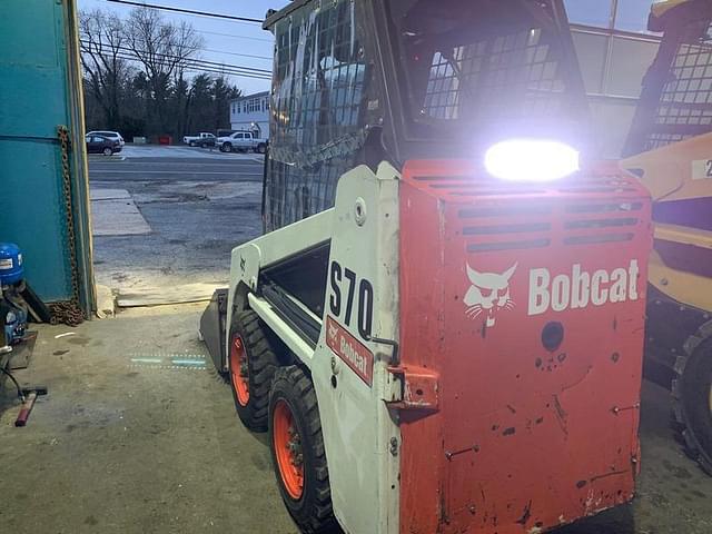 Image of Bobcat S70 equipment image 4