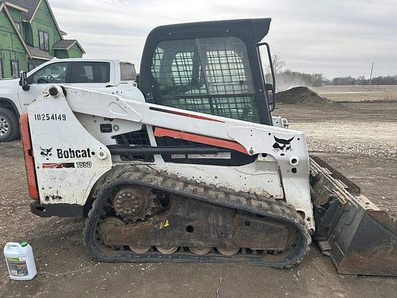 Image of Bobcat T550 equipment image 4