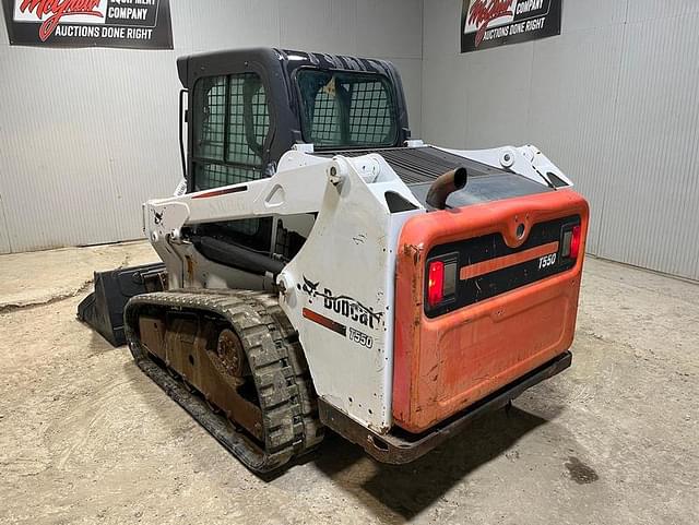 Image of Bobcat T550 equipment image 3