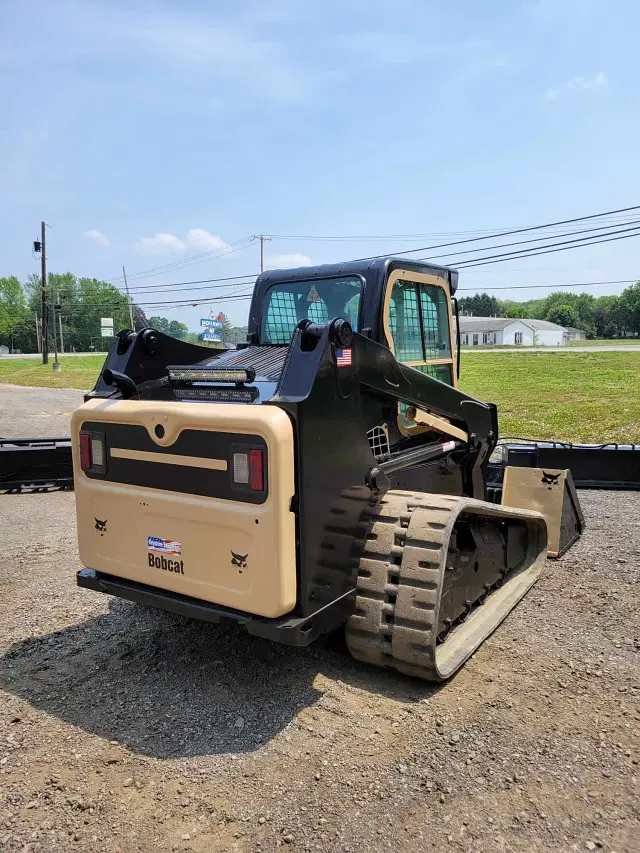 Image of Bobcat T630 equipment image 1