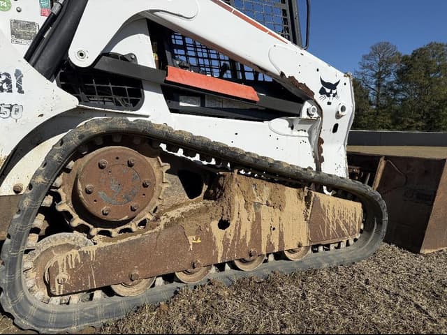 Image of Bobcat T650 equipment image 2