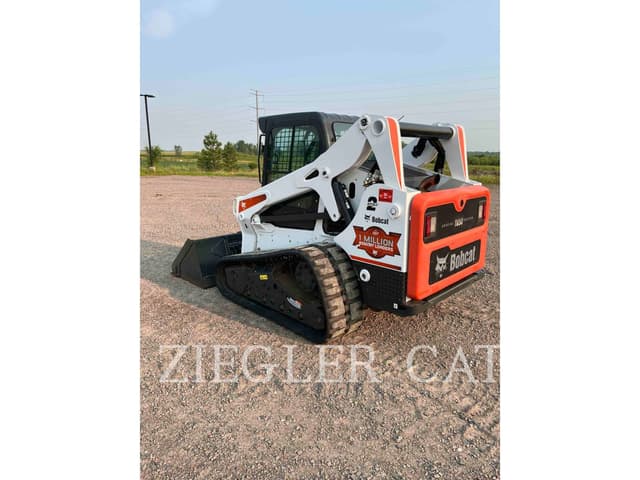 Image of Bobcat T650 equipment image 3