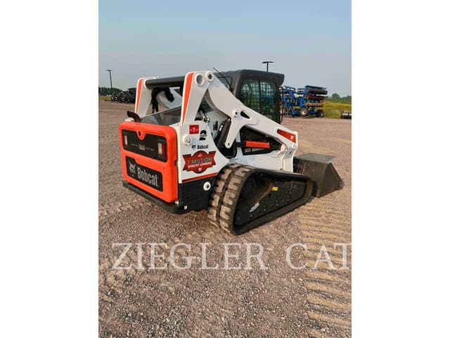 Image of Bobcat T650 equipment image 2