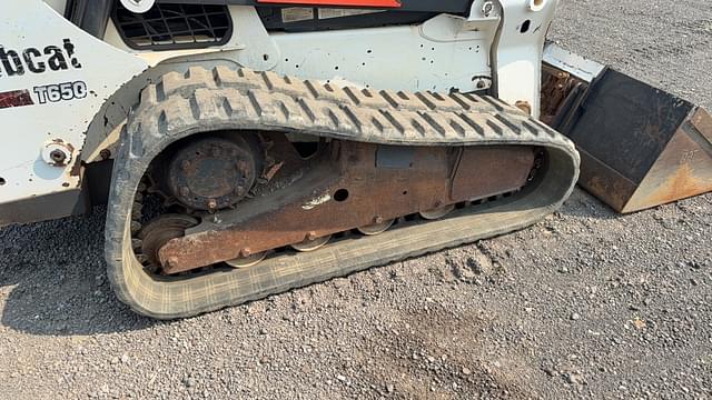 Image of Bobcat T650 equipment image 3