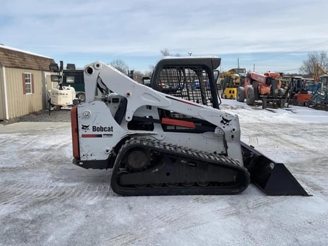 Image of Bobcat T750 equipment image 4