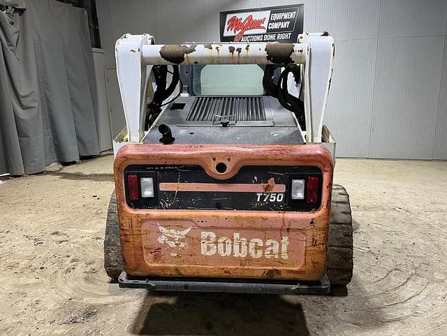 Image of Bobcat T750 equipment image 3