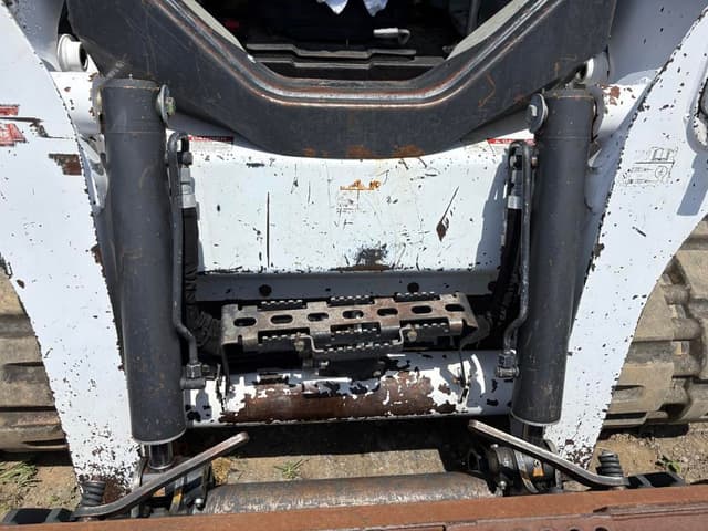 Image of Bobcat T750 equipment image 3