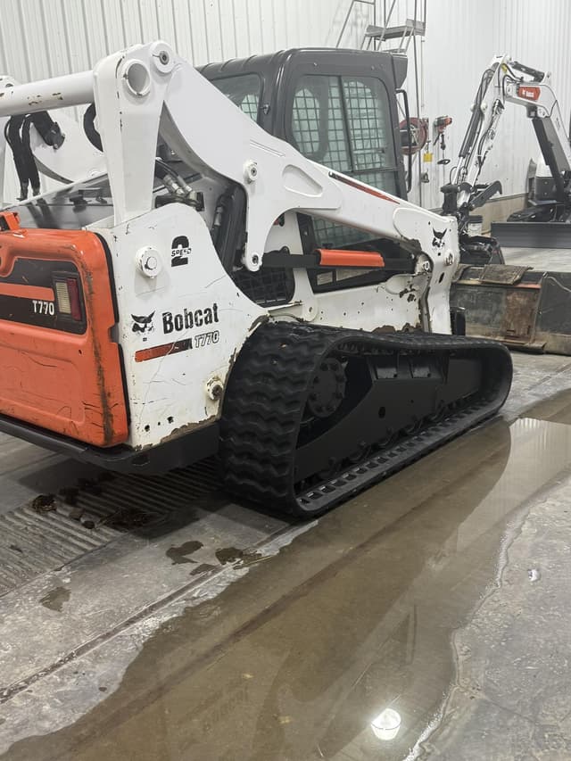 Image of Bobcat T770 equipment image 3