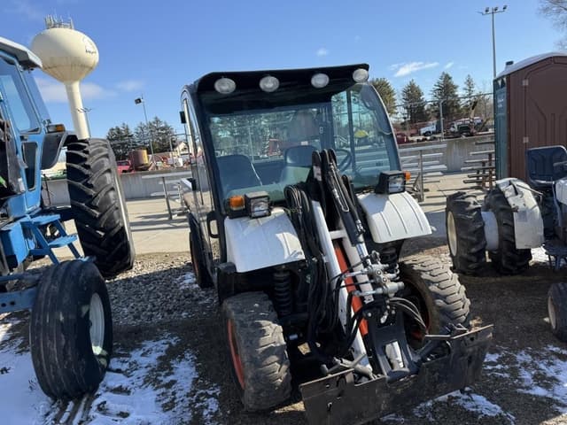 Image of Bobcat Toolcat 5600 equipment image 2