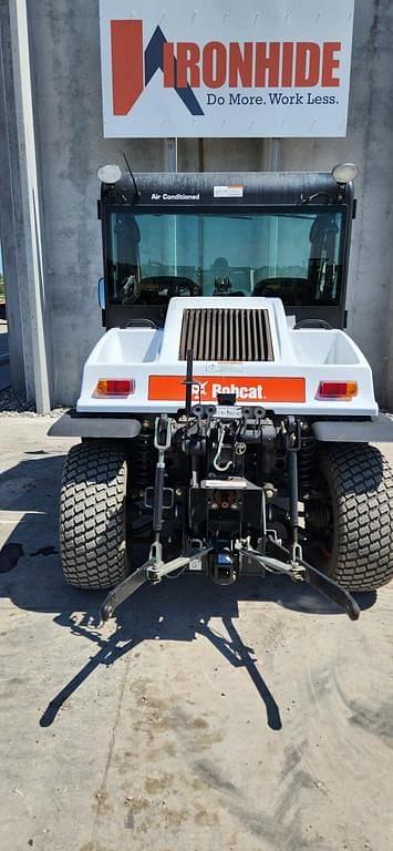 Image of Bobcat 5610 equipment image 2