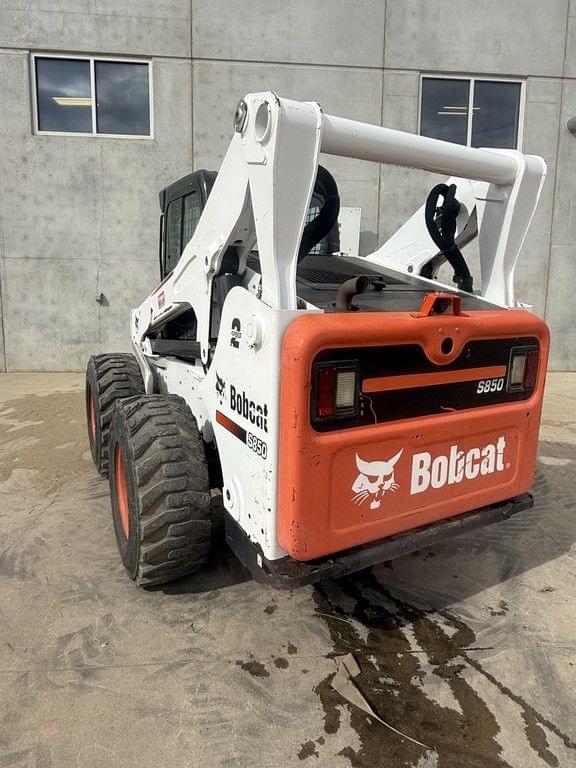 Image of Bobcat S850 equipment image 2
