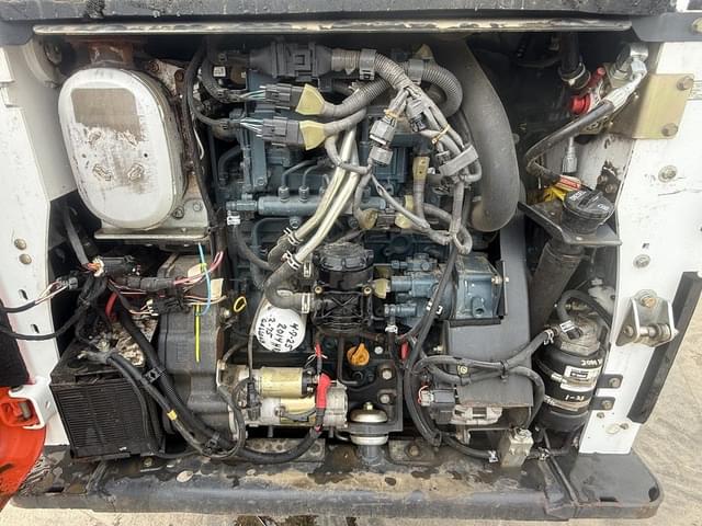 Image of Bobcat S850 equipment image 4
