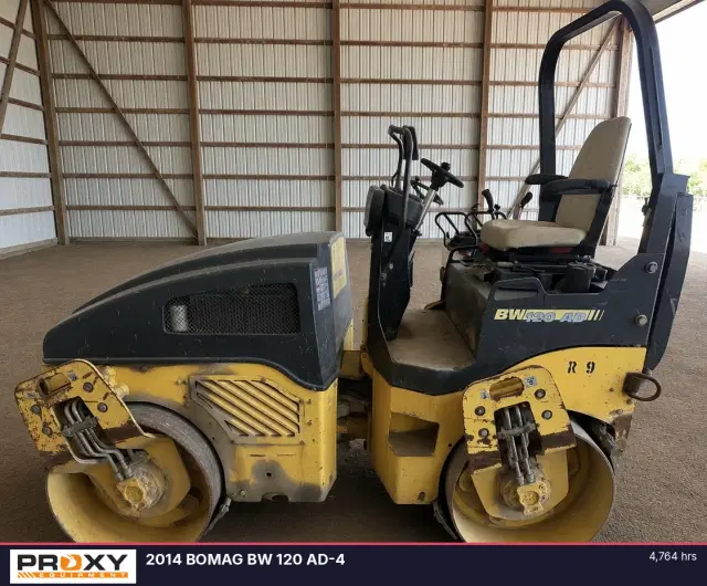 Image of Bomag BW120AD-4 equipment image 1
