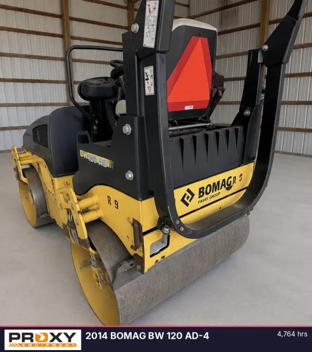 Image of Bomag BW120AD-4 equipment image 2