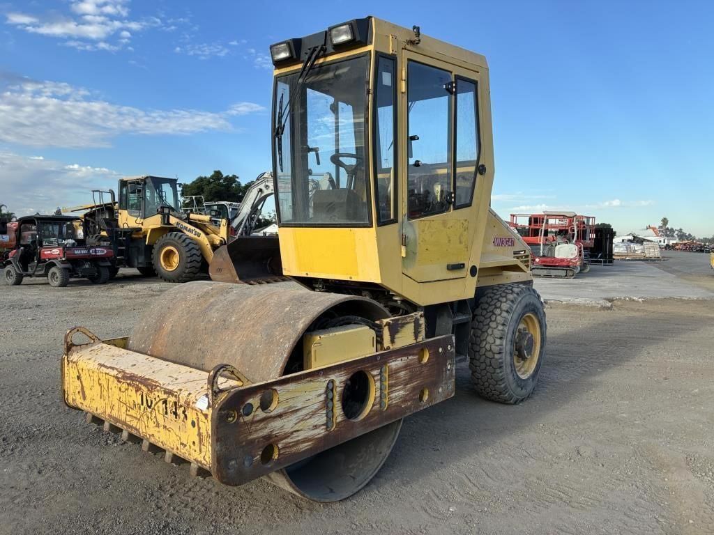 2014 Bomag BW145DH-40 Equipment Image0