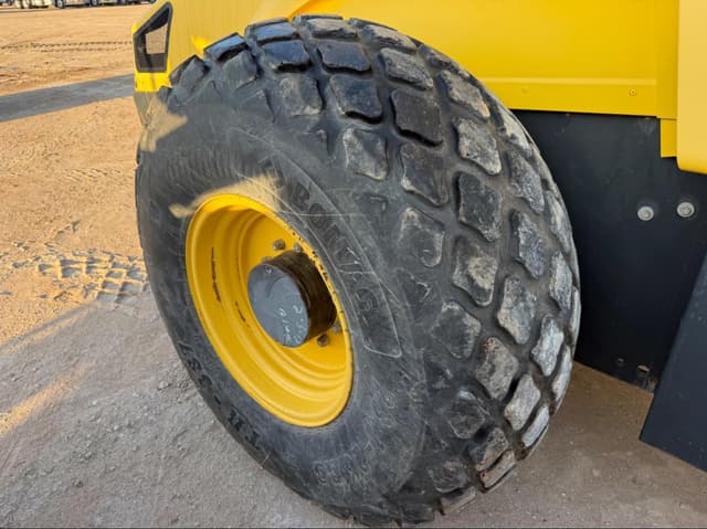 Image of Bomag BW211D-50 equipment image 4