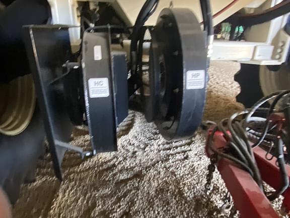 Image of Bourgault 3320 equipment image 4