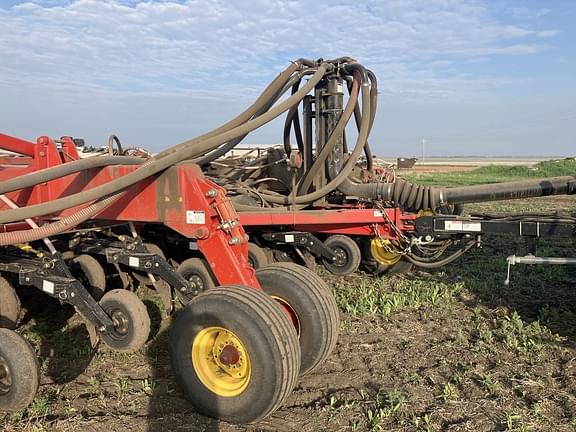 Image of Bourgault 3320 equipment image 1