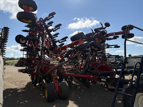 Image of Bourgault 3320 equipment image 4