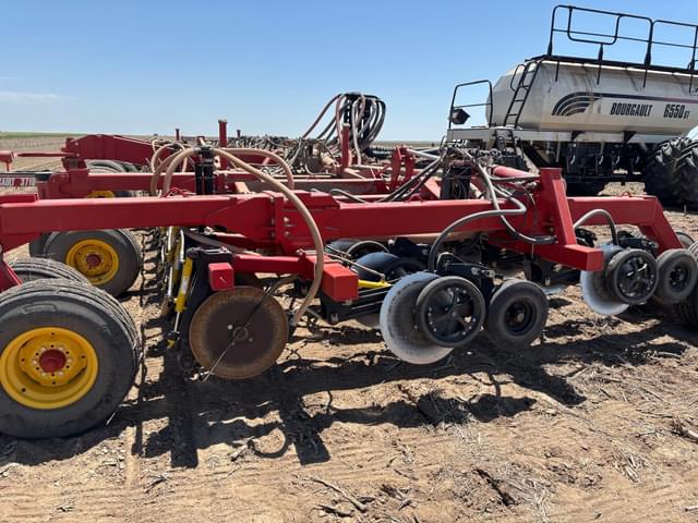 Image of Bourgault 3710 equipment image 2