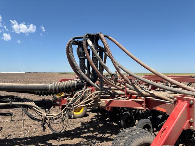 Image of Bourgault 3710 equipment image 4