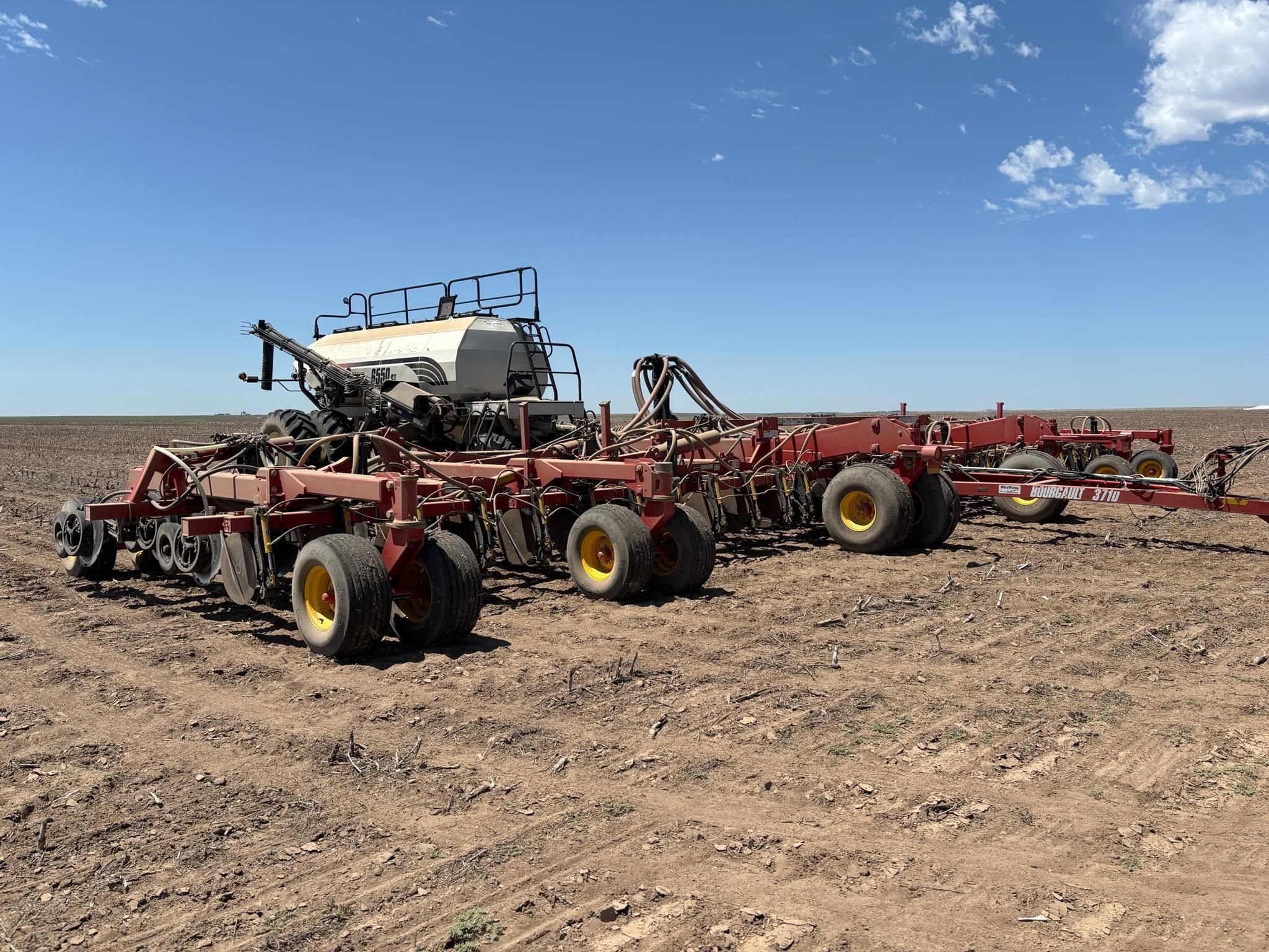 2014 Bourgault 3710 Equipment Image0