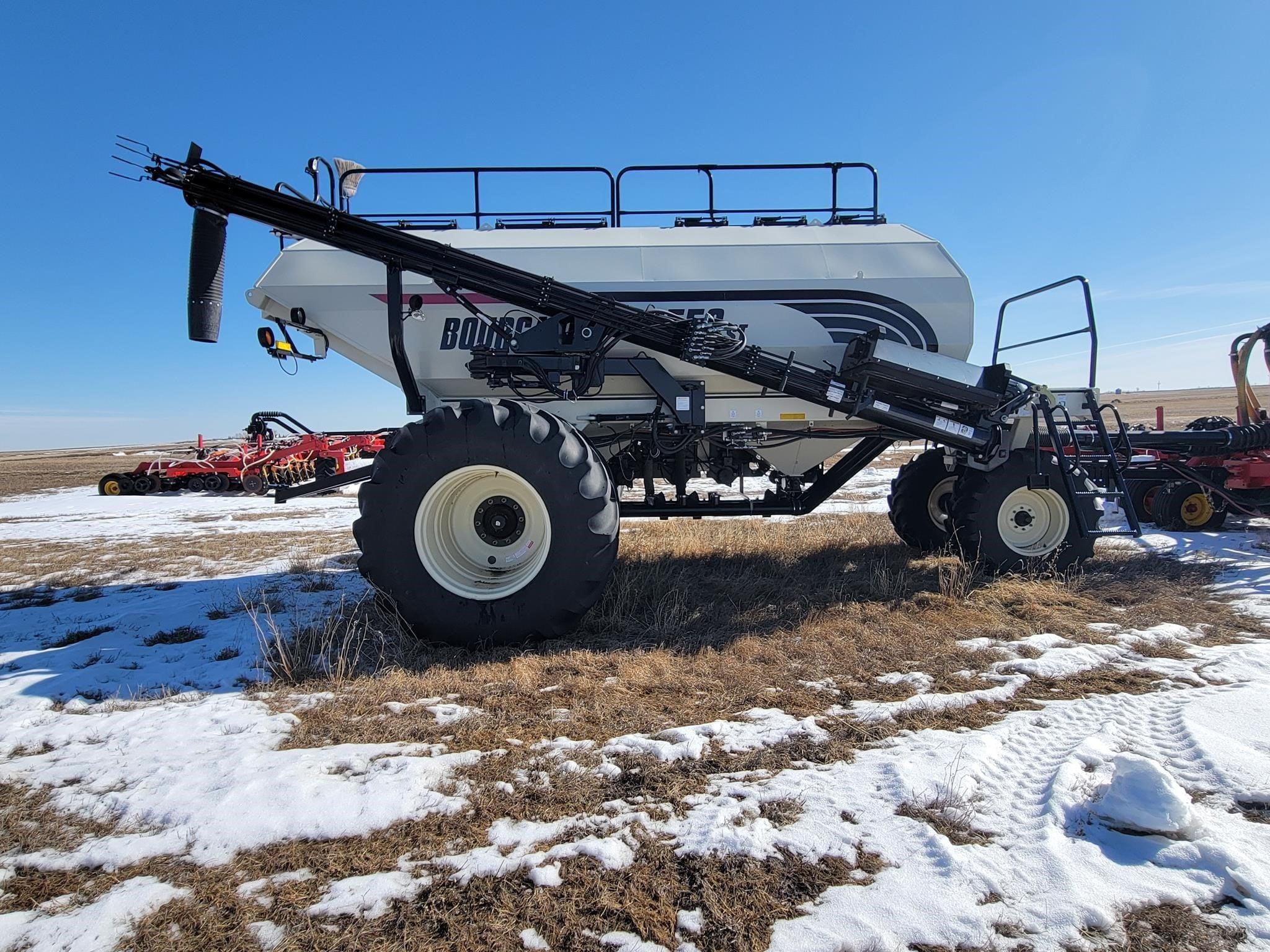 2014 Bourgault 6550ST Equipment Image0