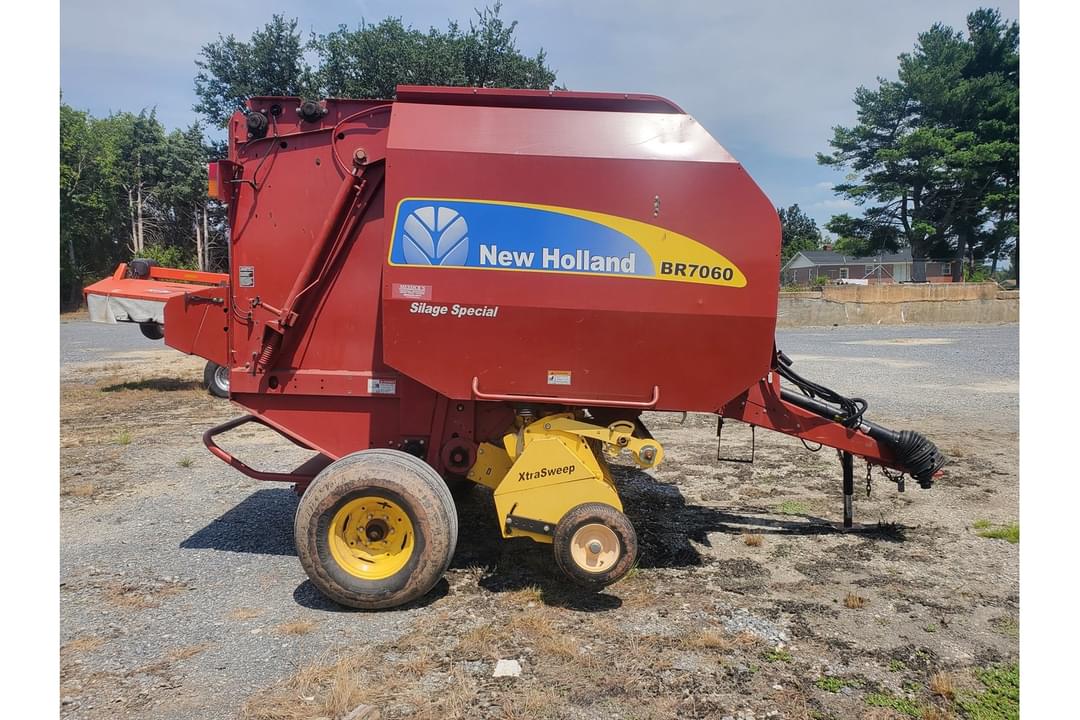 Image of New Holland BR7060 Silage Special Primary image