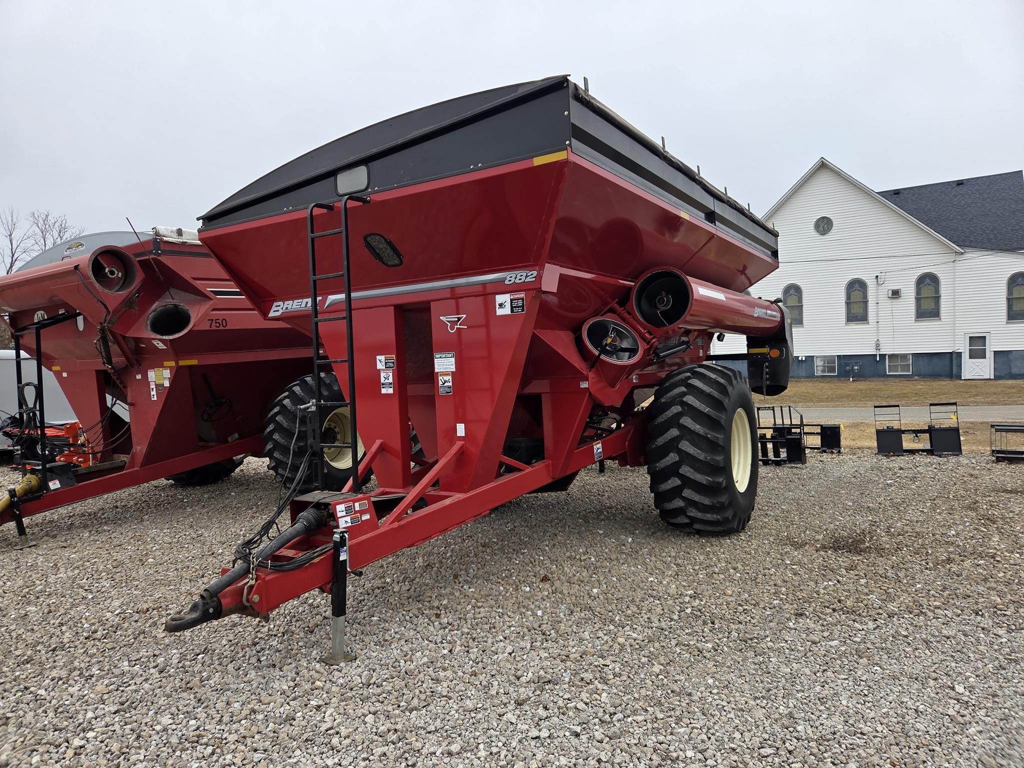 2014 Brent 882 Equipment Image0