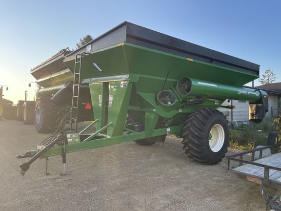 2014 Brent 882 Equipment Image0