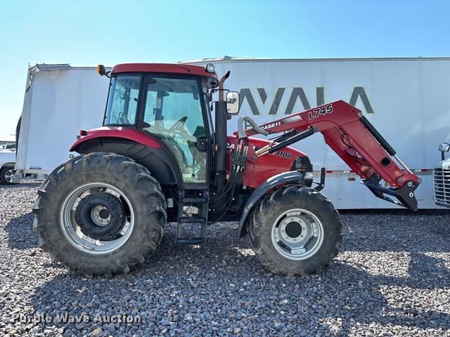 Image of Case IH Farmall 110A equipment image 3