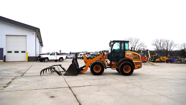 Image of Case 321F equipment image 2