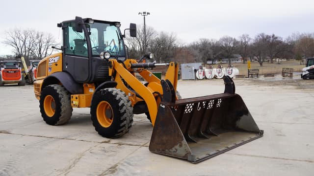 Image of Case 321F equipment image 4