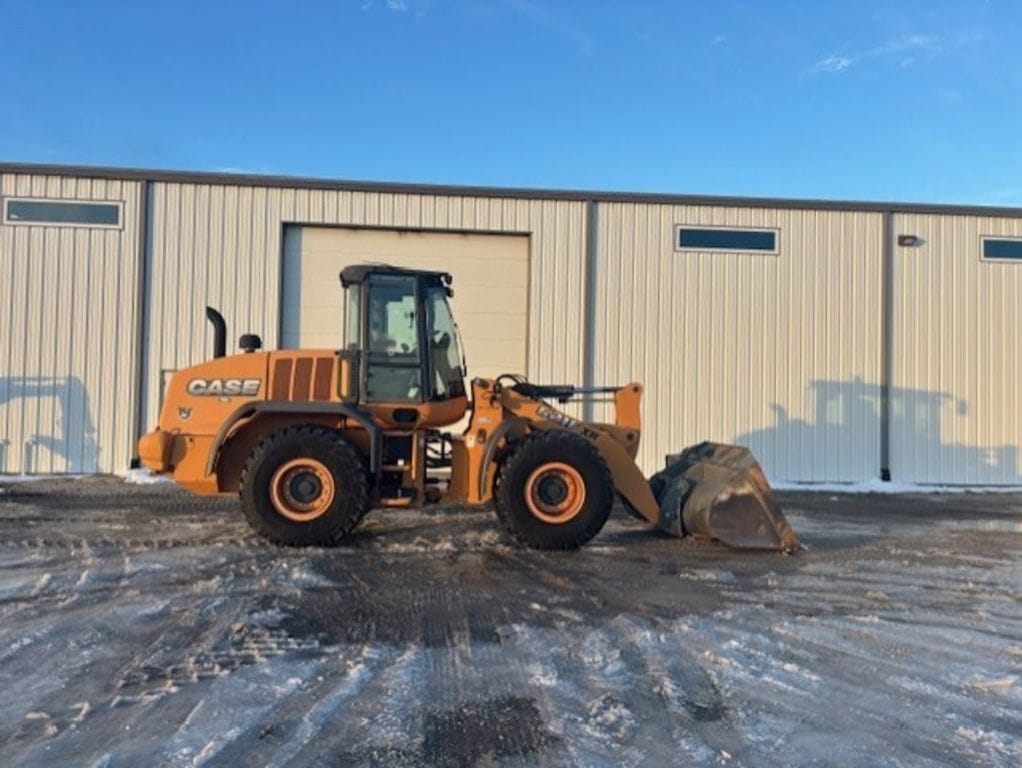 2014 Case 621F XR Equipment Image0