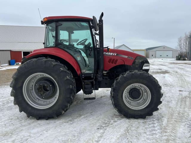 Image of Case IH Farmall 115U equipment image 4