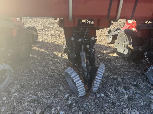 Image of Case IH 1235 equipment image 3