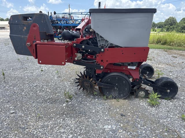 Image of Case IH 1235 equipment image 4
